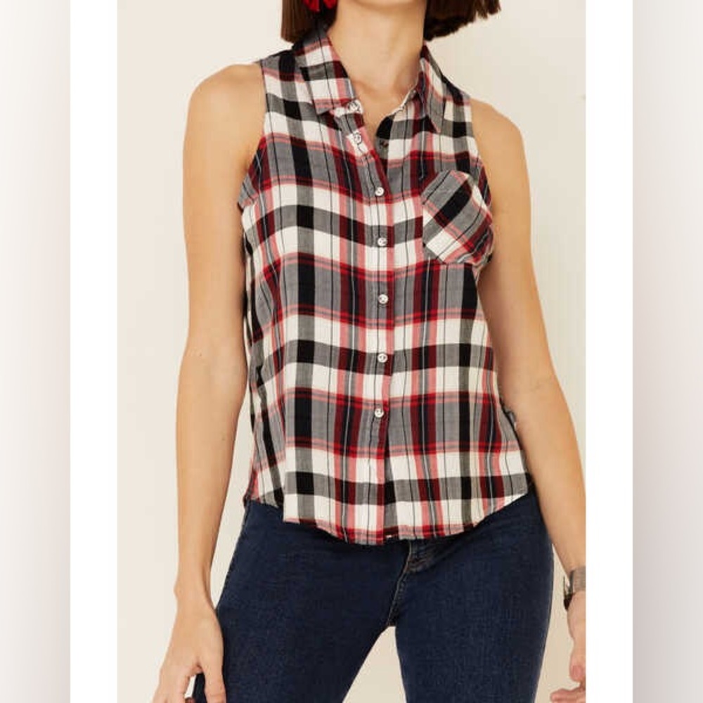 Northern Reflections plaid black, red, white tank cotton button up blous…